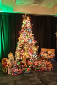 Rockin' Around the Christmas Tree 6